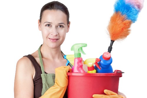 Professional deep cleaning in SW13 for a fresh home interior