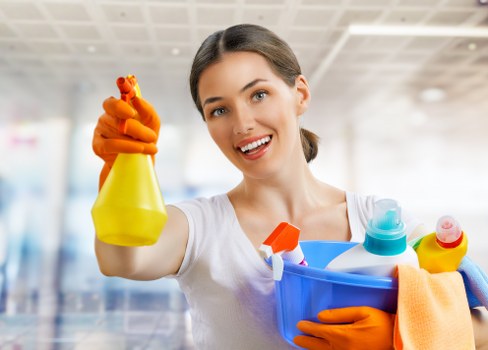 Bathroom deep cleaning in SW13 removing limescale and grime